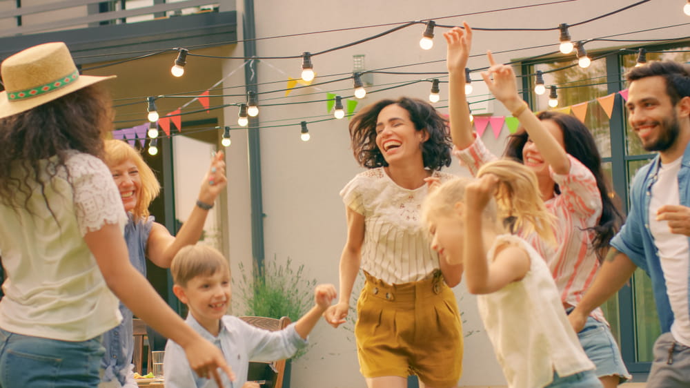 7 Must-Have Rentals for a Backyard Party - party rentals in New Orleans LA - big easy events-